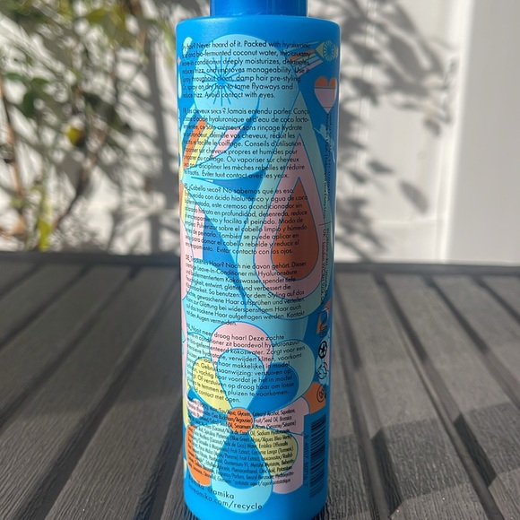 Amika - Hydro Rush Intense Moisture Leave-in Conditioner - Picture 7 of 10